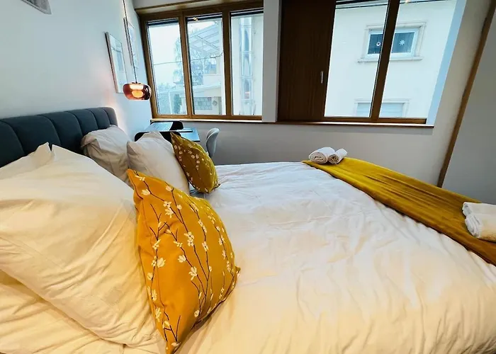 Apartment Gorgeous 1 Bedroom Flat With Balcony&parking