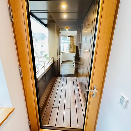 Gorgeous 1 Bedroom Flat With Balcony&parking