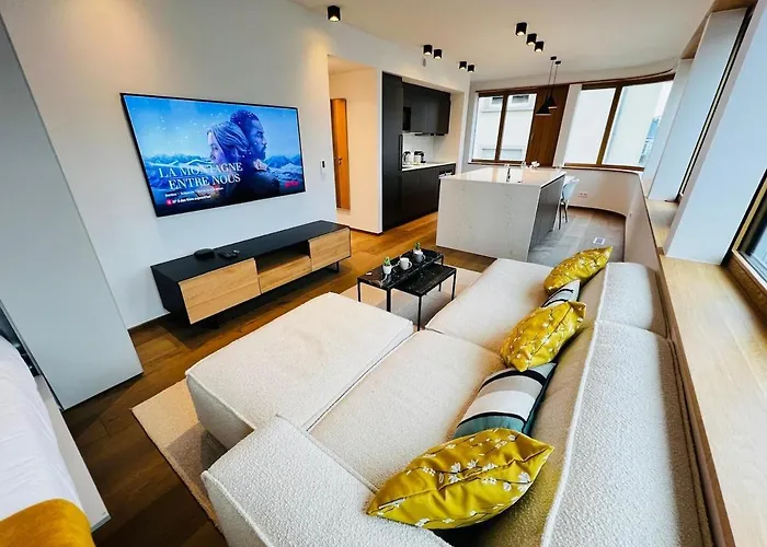 Gorgeous 1 Bedroom Flat With Balcony&parking