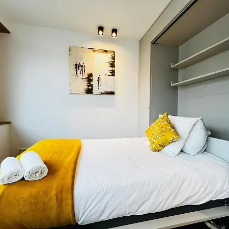 Gorgeous 1 Bedroom Flat With Balcony&parking Apartment Luxembourg