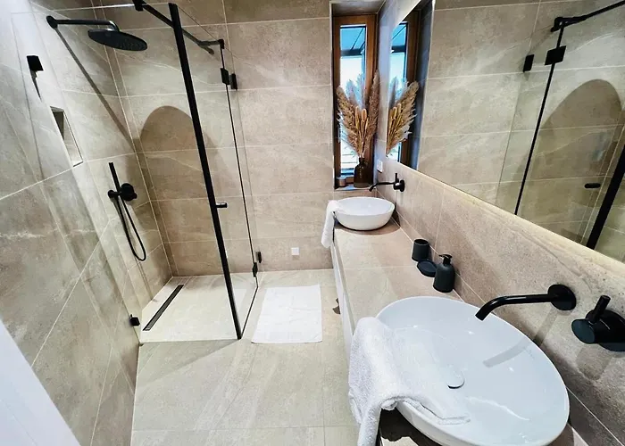 Gorgeous 1 Bedroom Flat With Balcony&parking Daire Lüksemburg